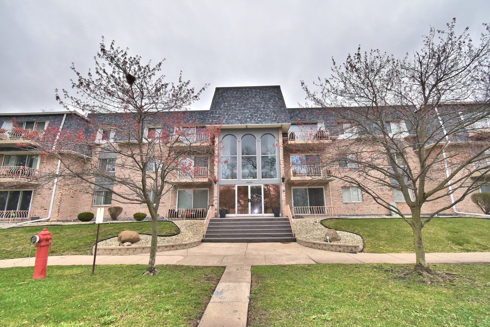 18855 Burnham Avenue #234, Lansing, IL 60438