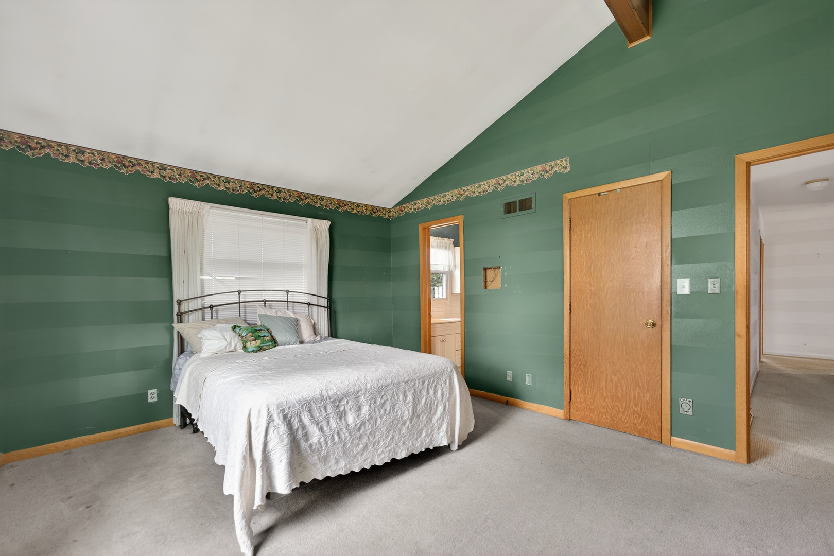 103 Stoney Creek Road, DeKalb, IL 60115