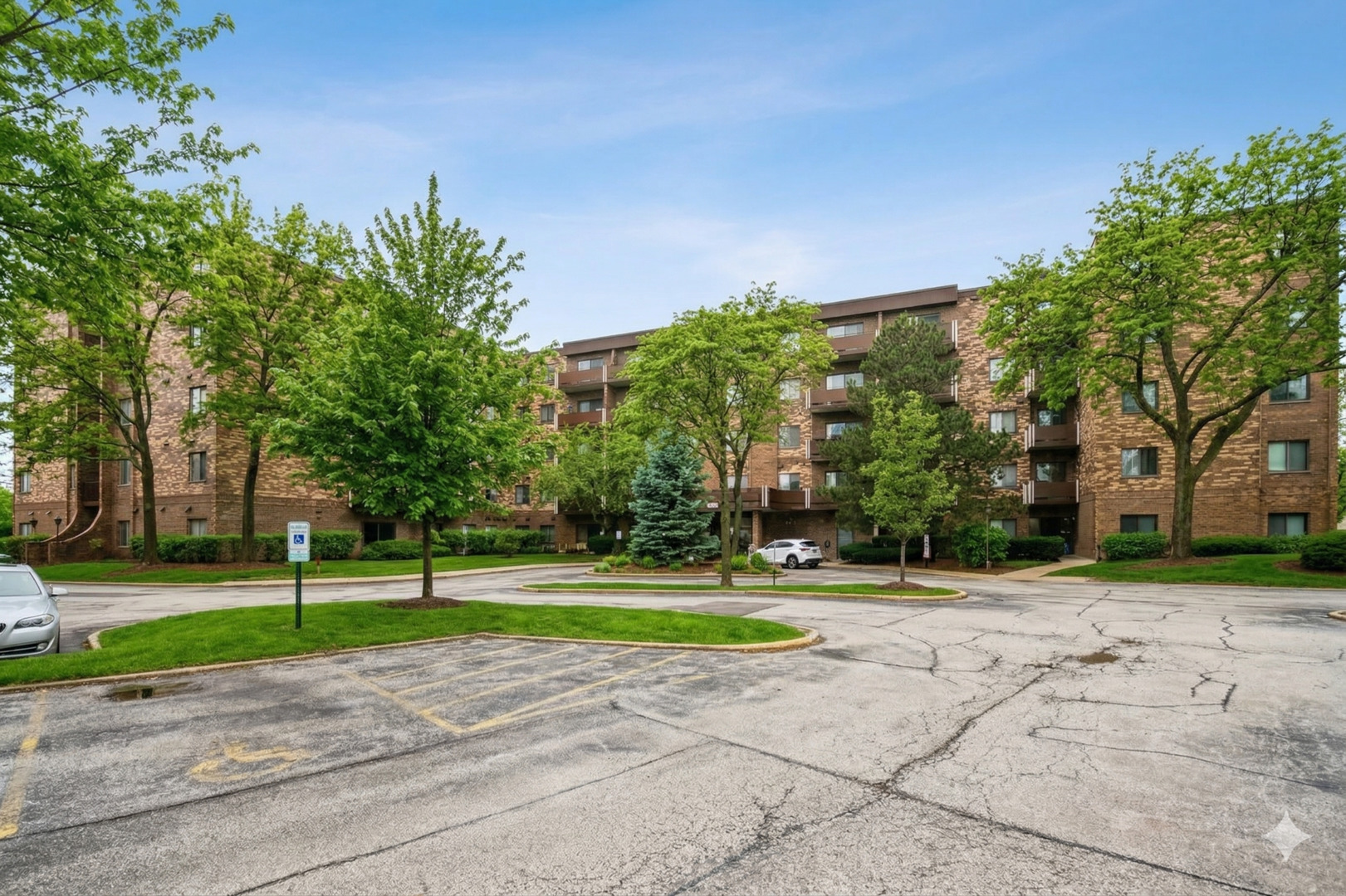 700 Wellington Avenue #504, Elk Grove Village, IL 60007
