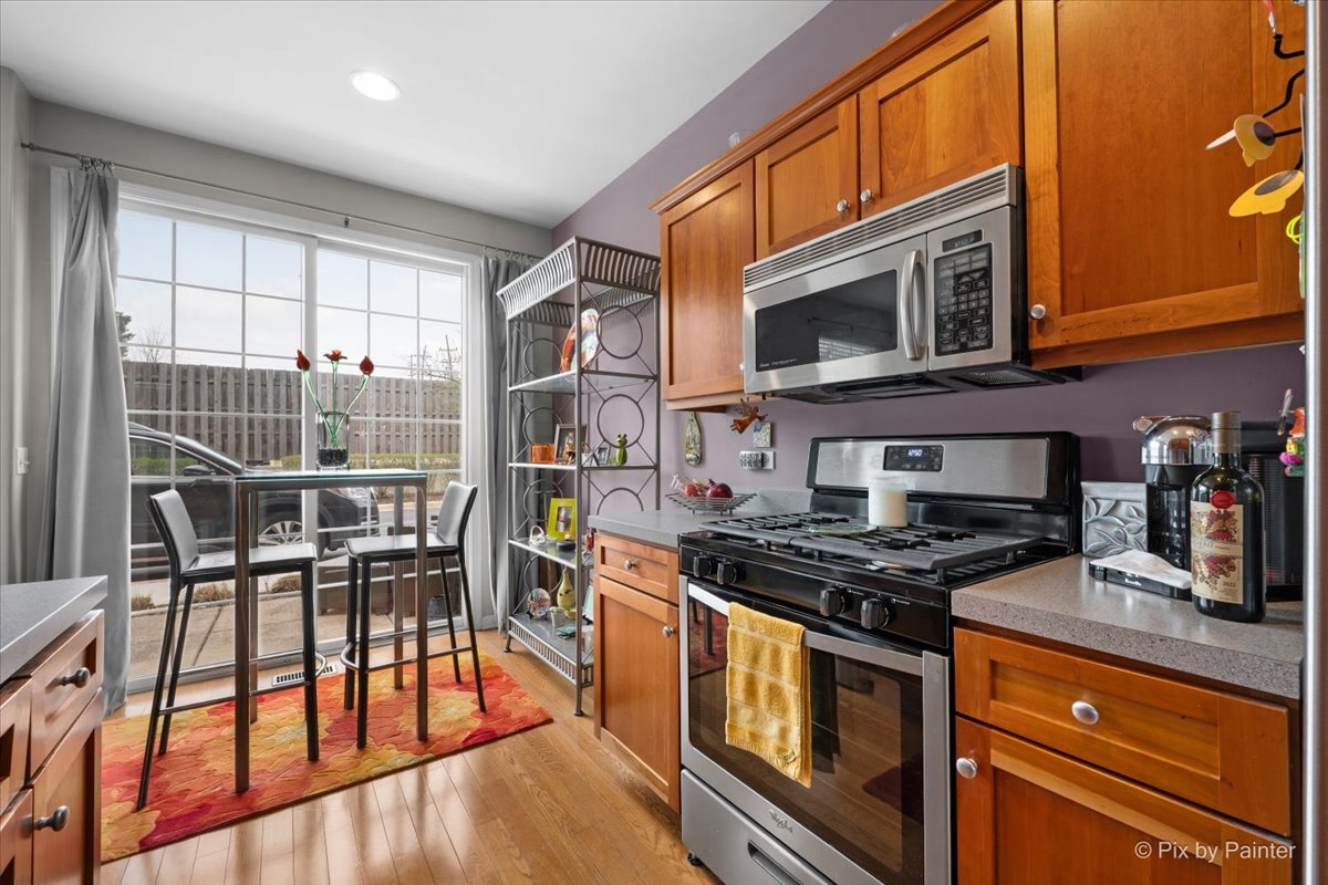 430 Commons Circle #430, Clarendon Hills, IL 60514