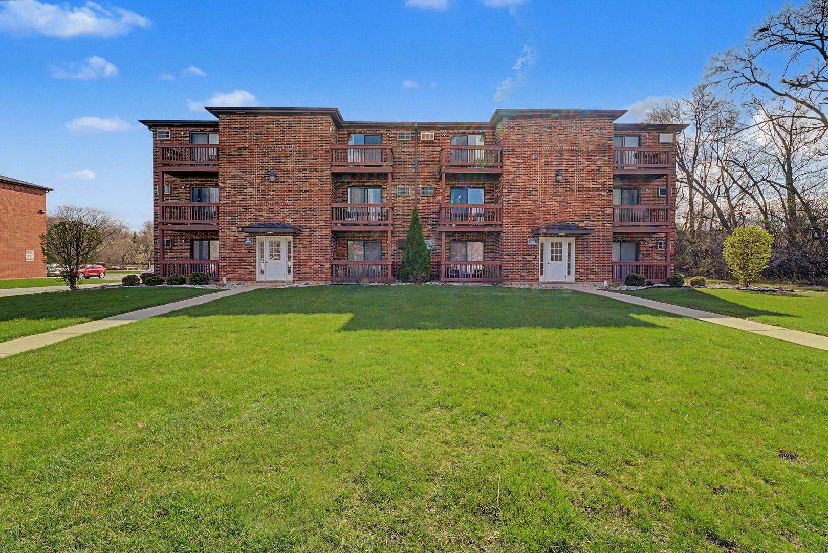 1003 Spruce Street #3B, Glendale Heights, IL 60139