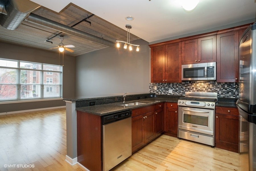 24 W Station Street #206W, Palatine, IL 60067