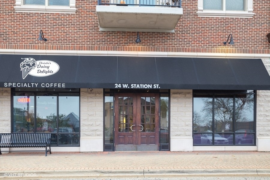 24 W Station Street #206W, Palatine, IL 60067