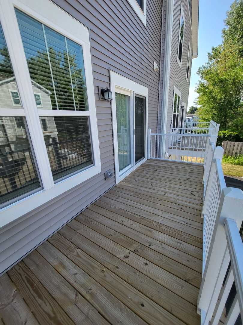 588 Wolverine Drive, Aurora, IL 60502