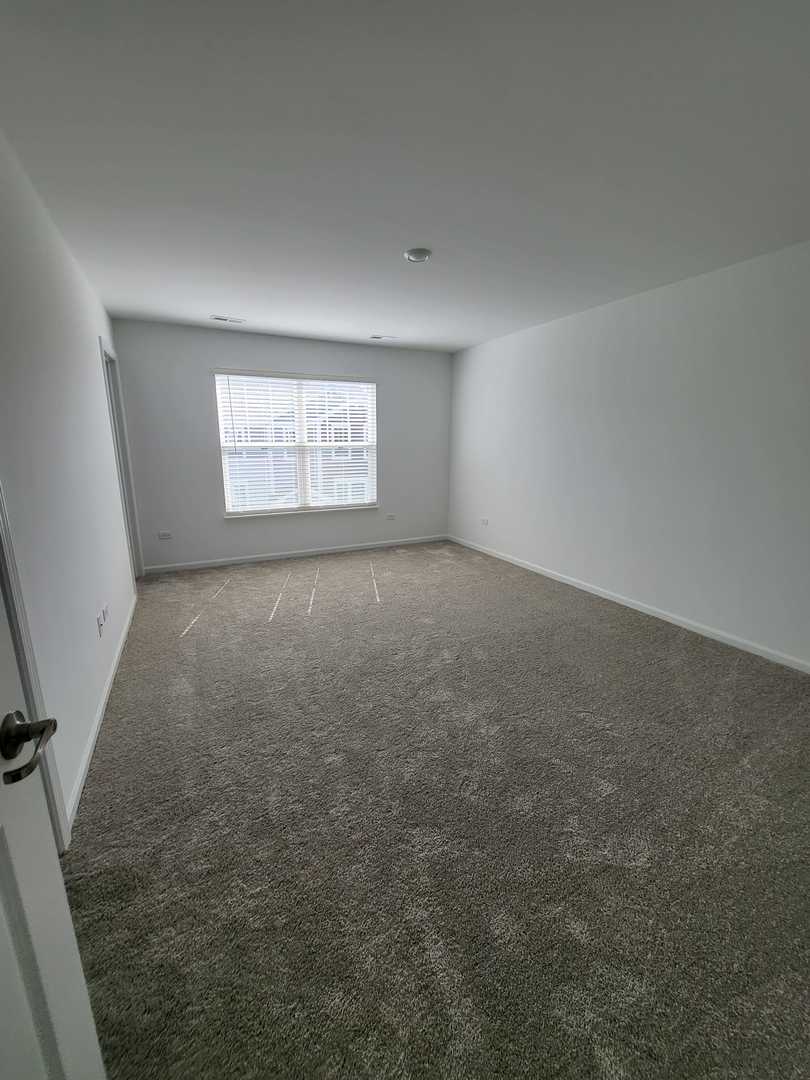 588 Wolverine Drive, Aurora, IL 60502