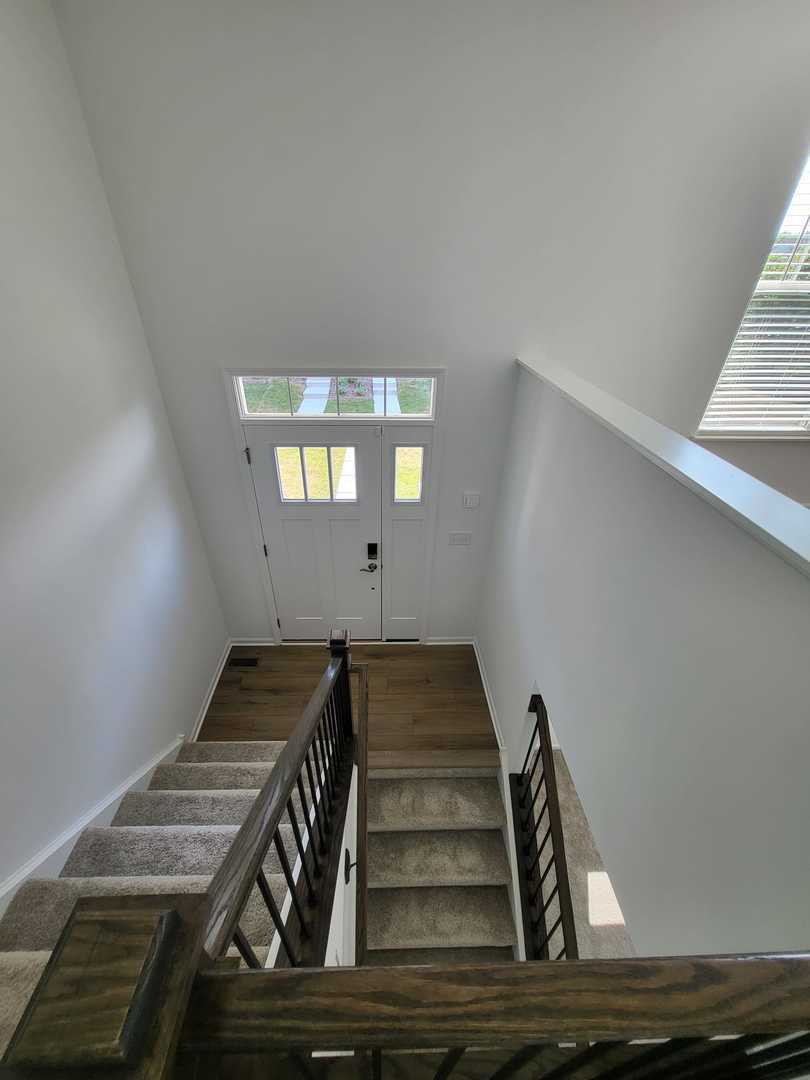 588 Wolverine Drive, Aurora, IL 60502