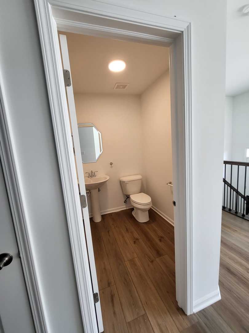 588 Wolverine Drive, Aurora, IL 60502