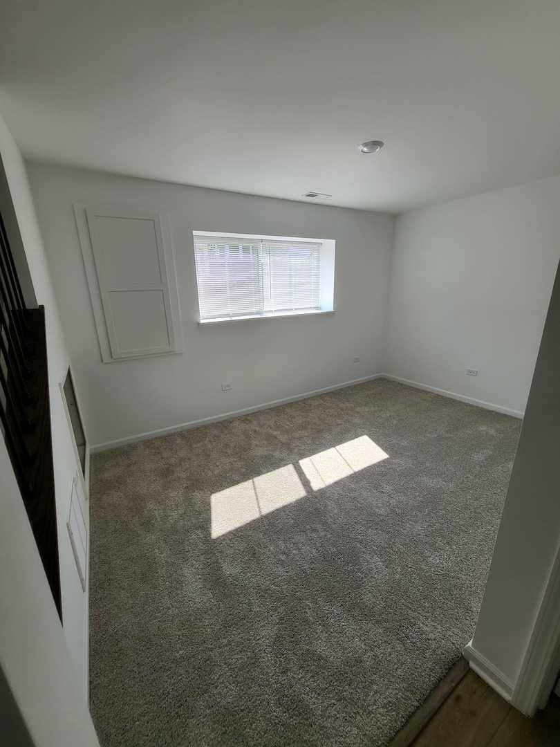 588 Wolverine Drive, Aurora, IL 60502