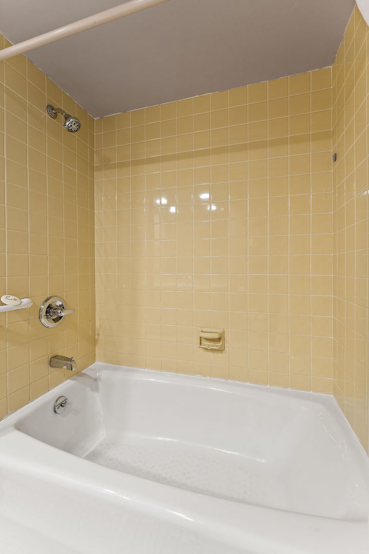 90 Alpine Lane, Crete, IL 60417