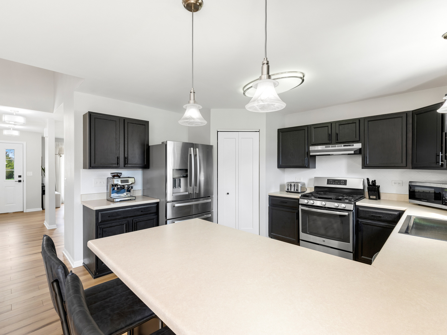 289 W Daisy Circle, Romeoville, IL 60446