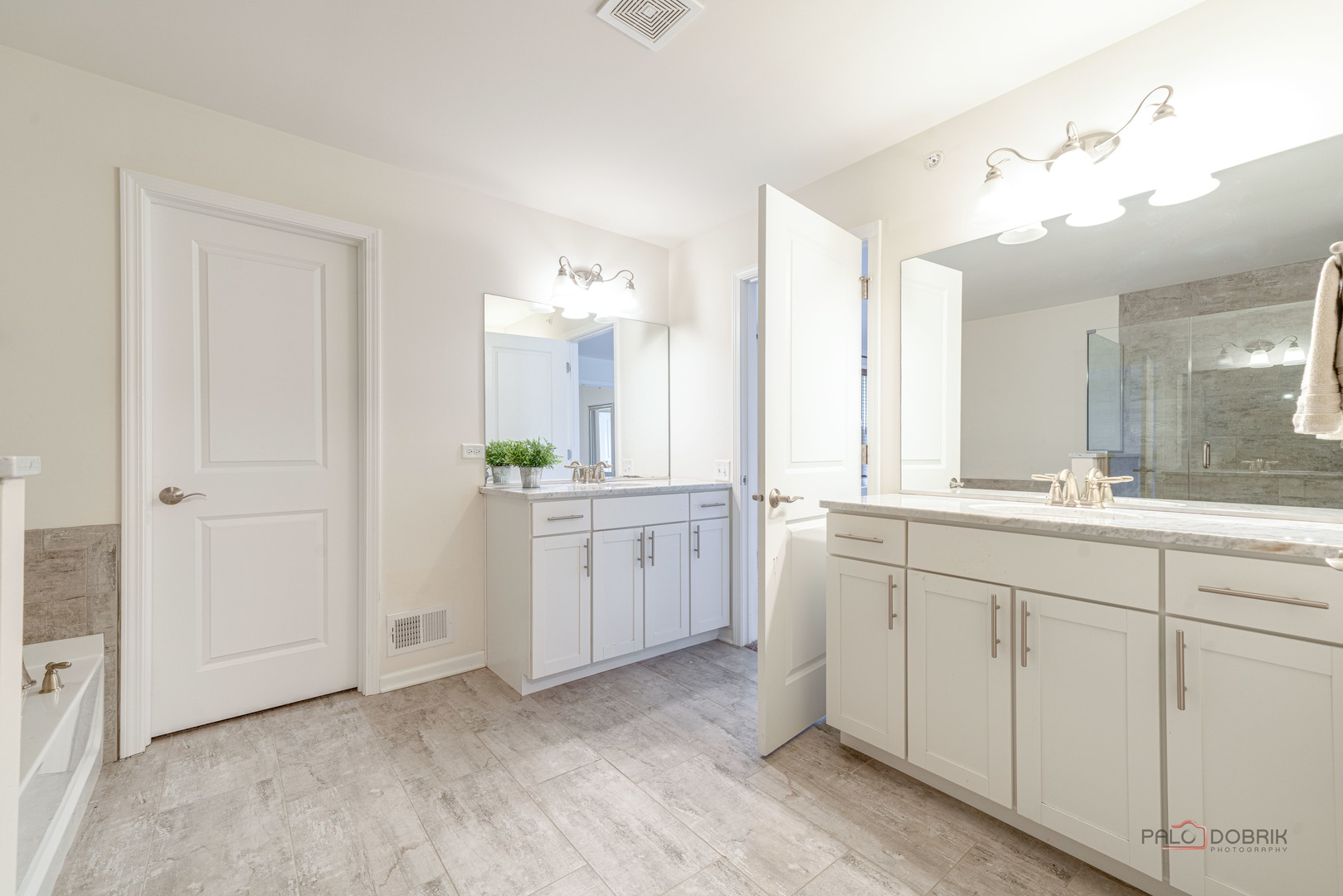 286 Belmont Drive, Lincolnshire, IL 60069