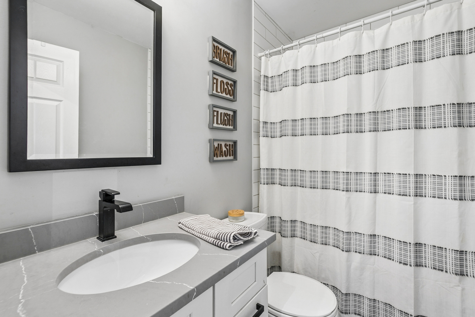 224 Penny Lane, Grayslake, IL 60030