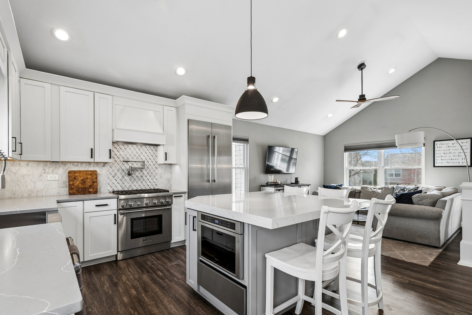 224 Penny Lane, Grayslake, IL 60030