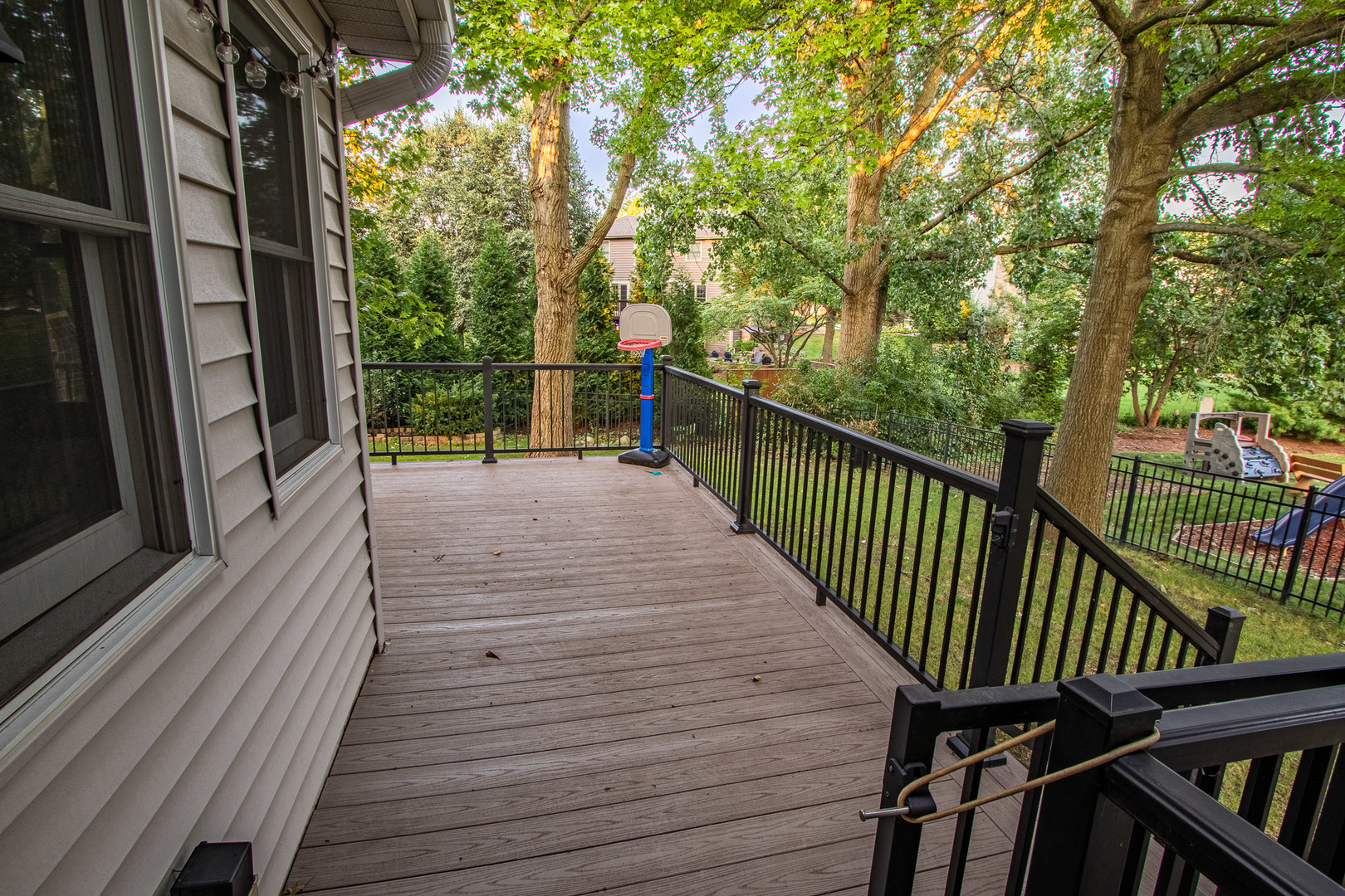 1201 Pinetree Lane, Bartlett, IL 60103