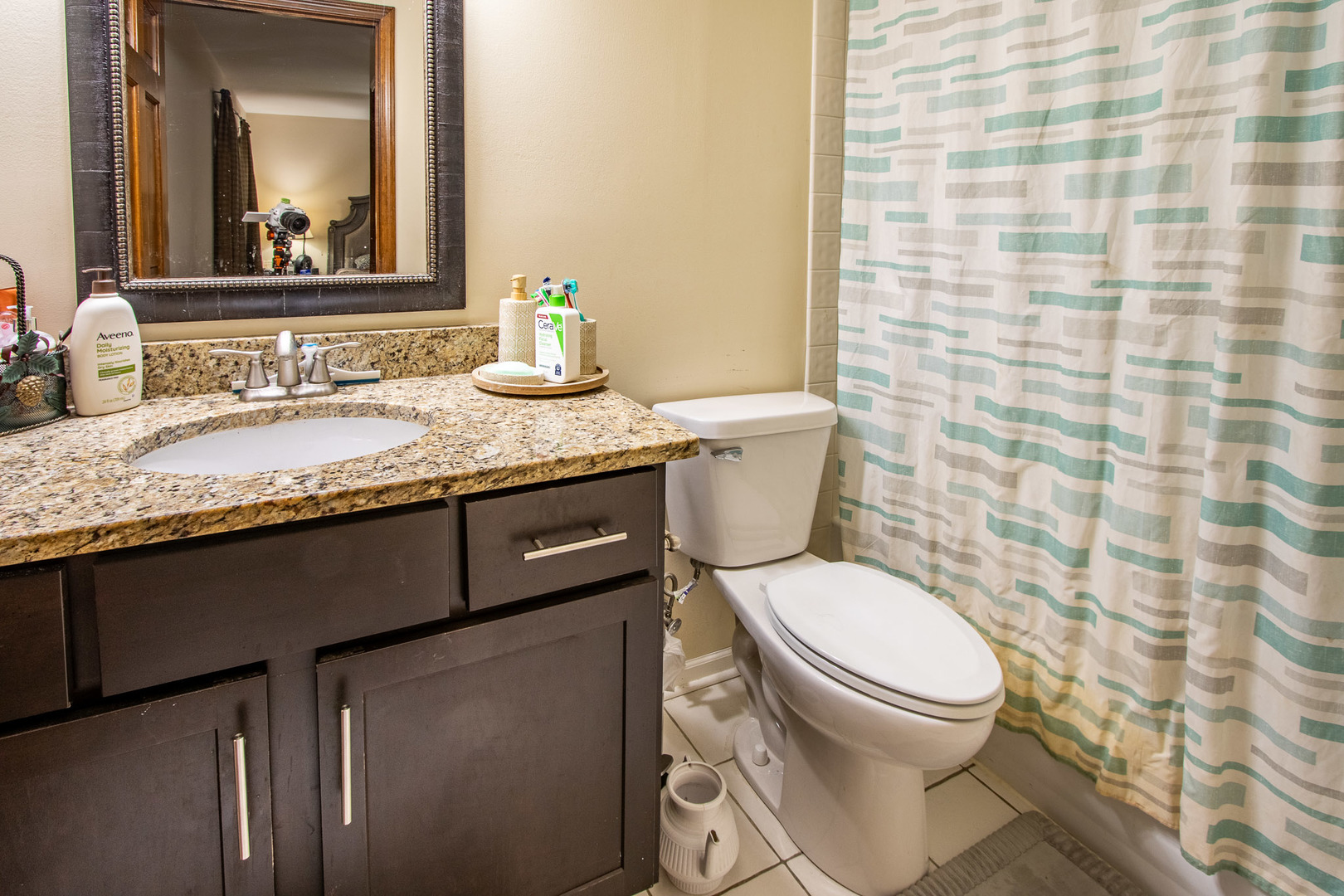 1201 Pinetree Lane, Bartlett, IL 60103