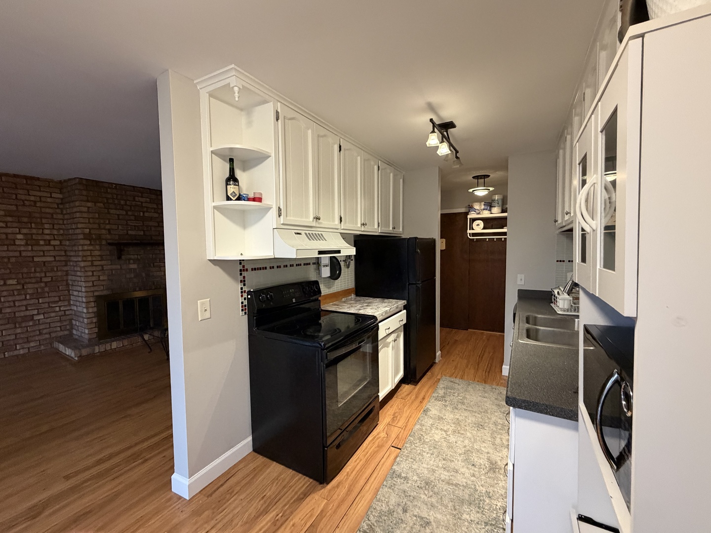 5500 Hillcrest Lane #3A, Lisle, IL 60532