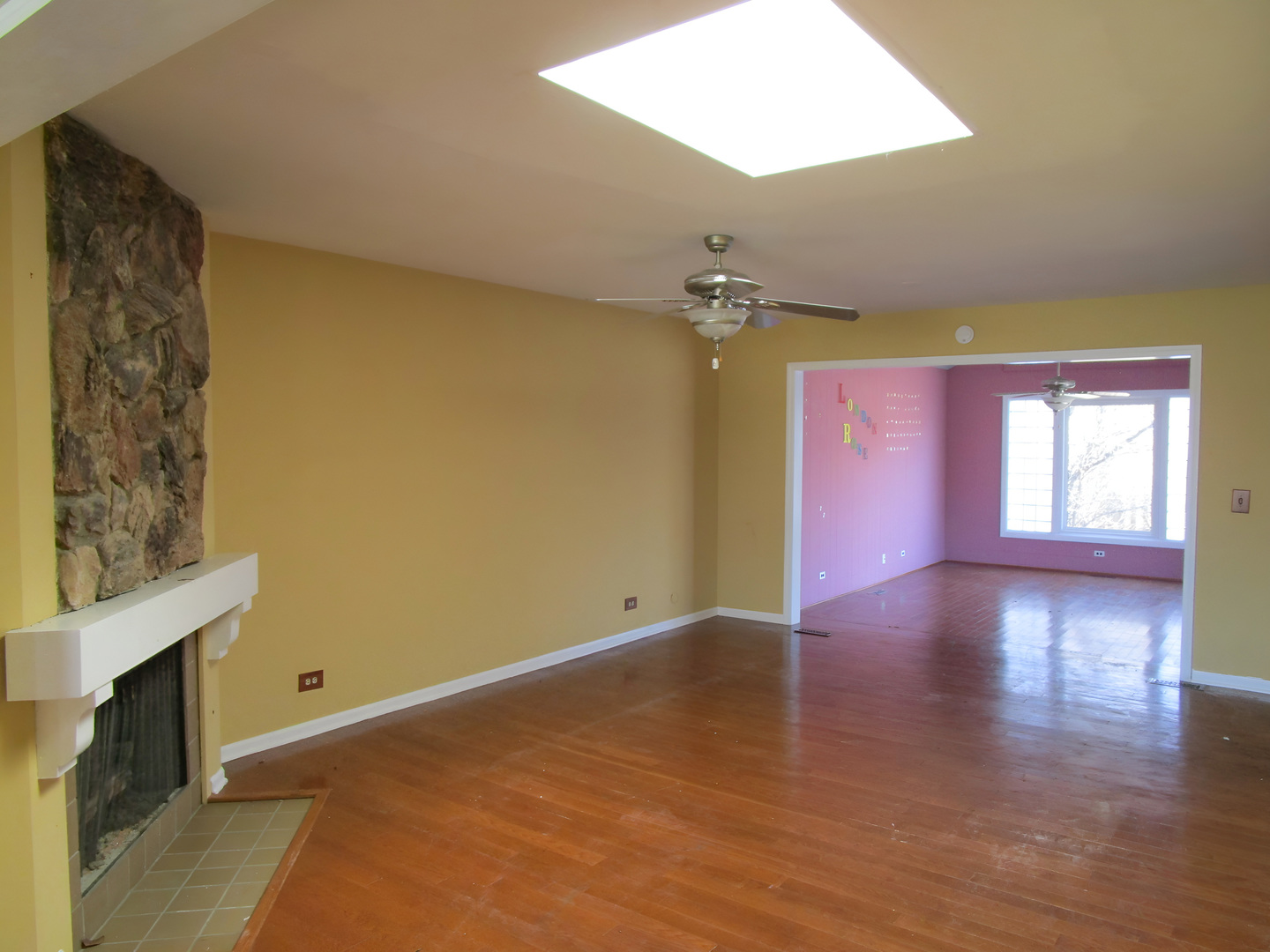 104 Oxford Place, Bloomingdale, IL 60108