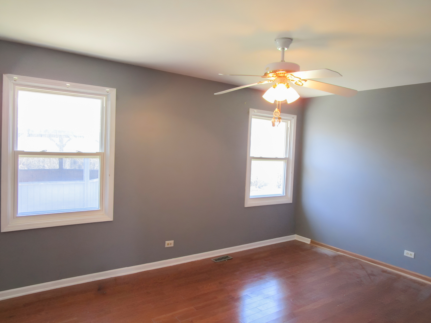 104 Oxford Place, Bloomingdale, IL 60108