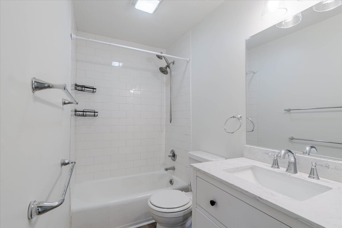 Bloomington, IL 61701