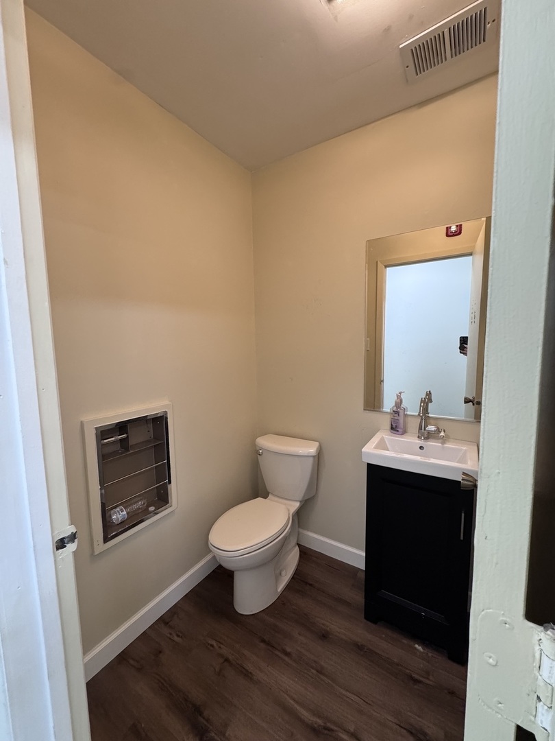 10500 SOUTHWEST Highway #G1, Chicago Ridge, IL 60415