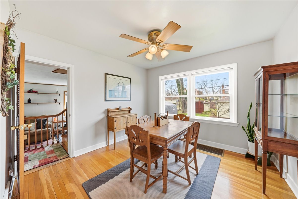 912 Hull Avenue, Westchester, IL 60154