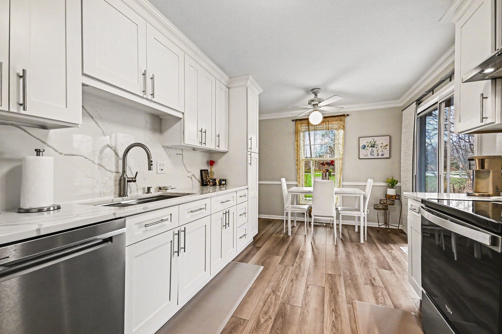 2057 Lancaster Circle #102D, Naperville, IL 60565