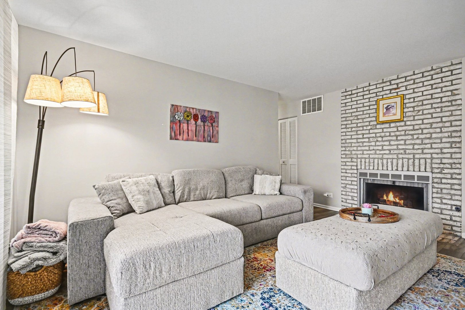 2057 Lancaster Circle #102D, Naperville, IL 60565