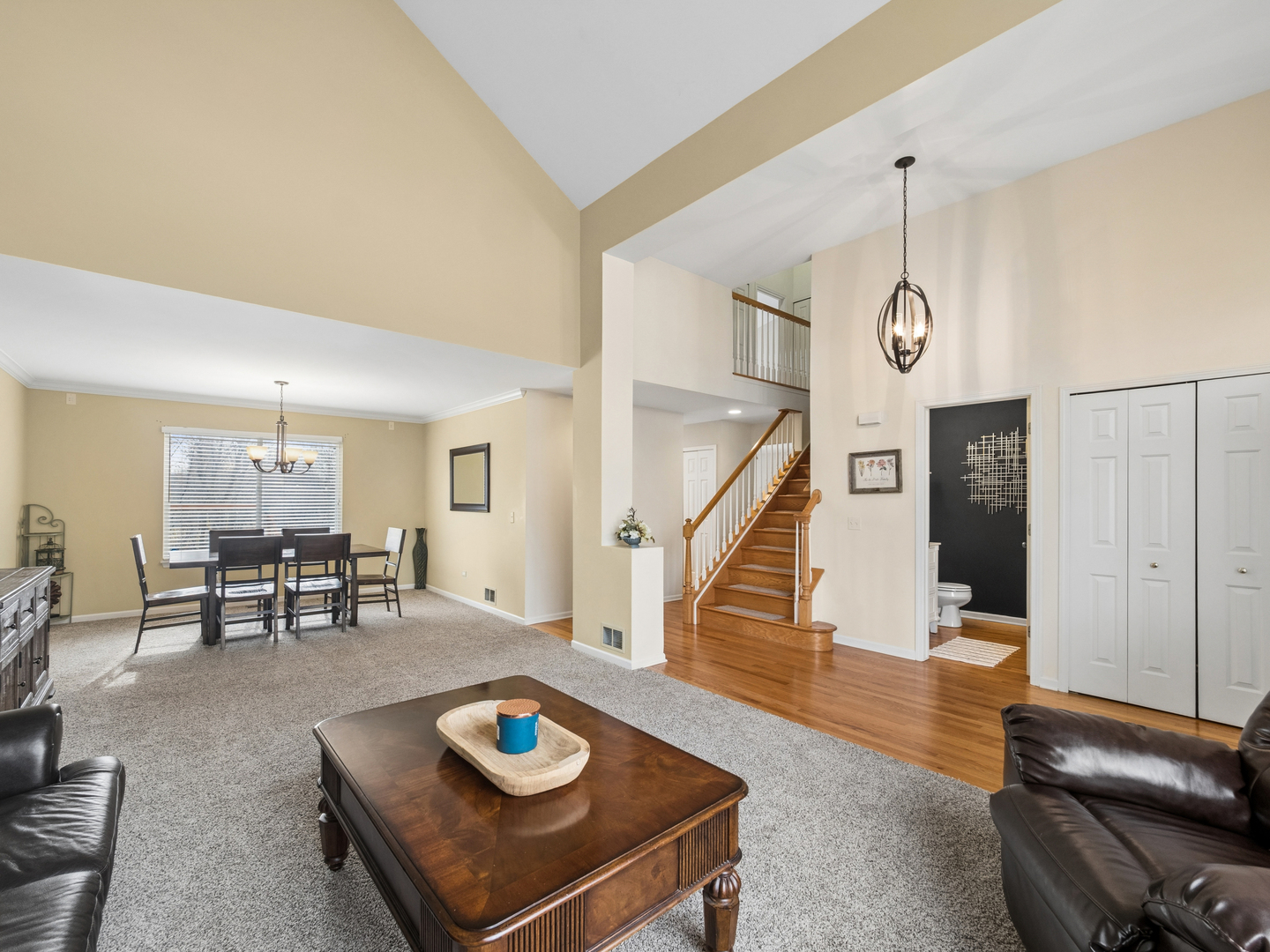 1656 Normandy Woods Court, Grayslake, IL 60030