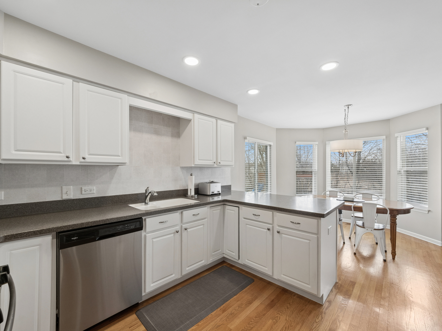 1656 Normandy Woods Court, Grayslake, IL 60030