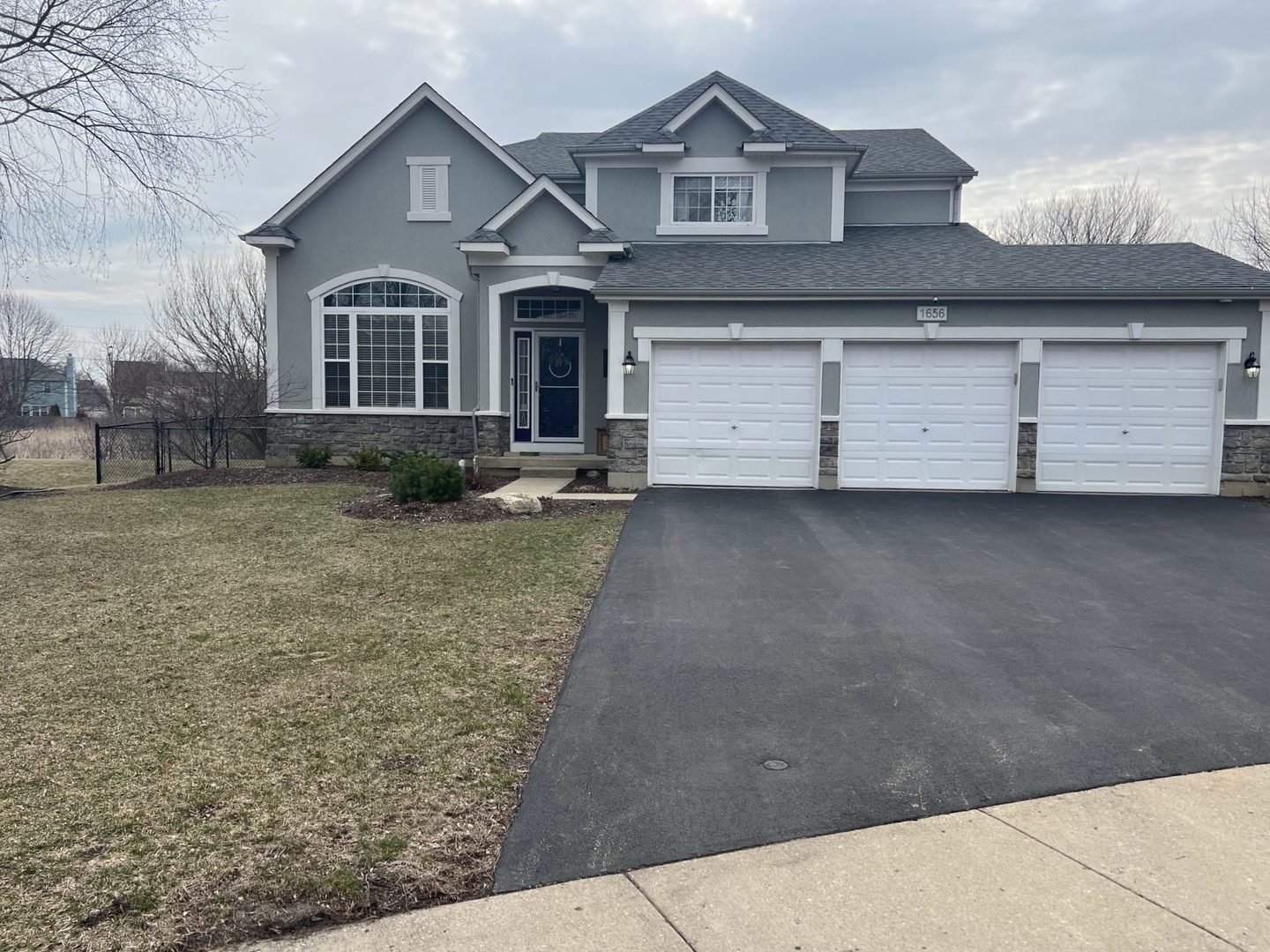 1656 Normandy Woods Court, Grayslake, IL 60030