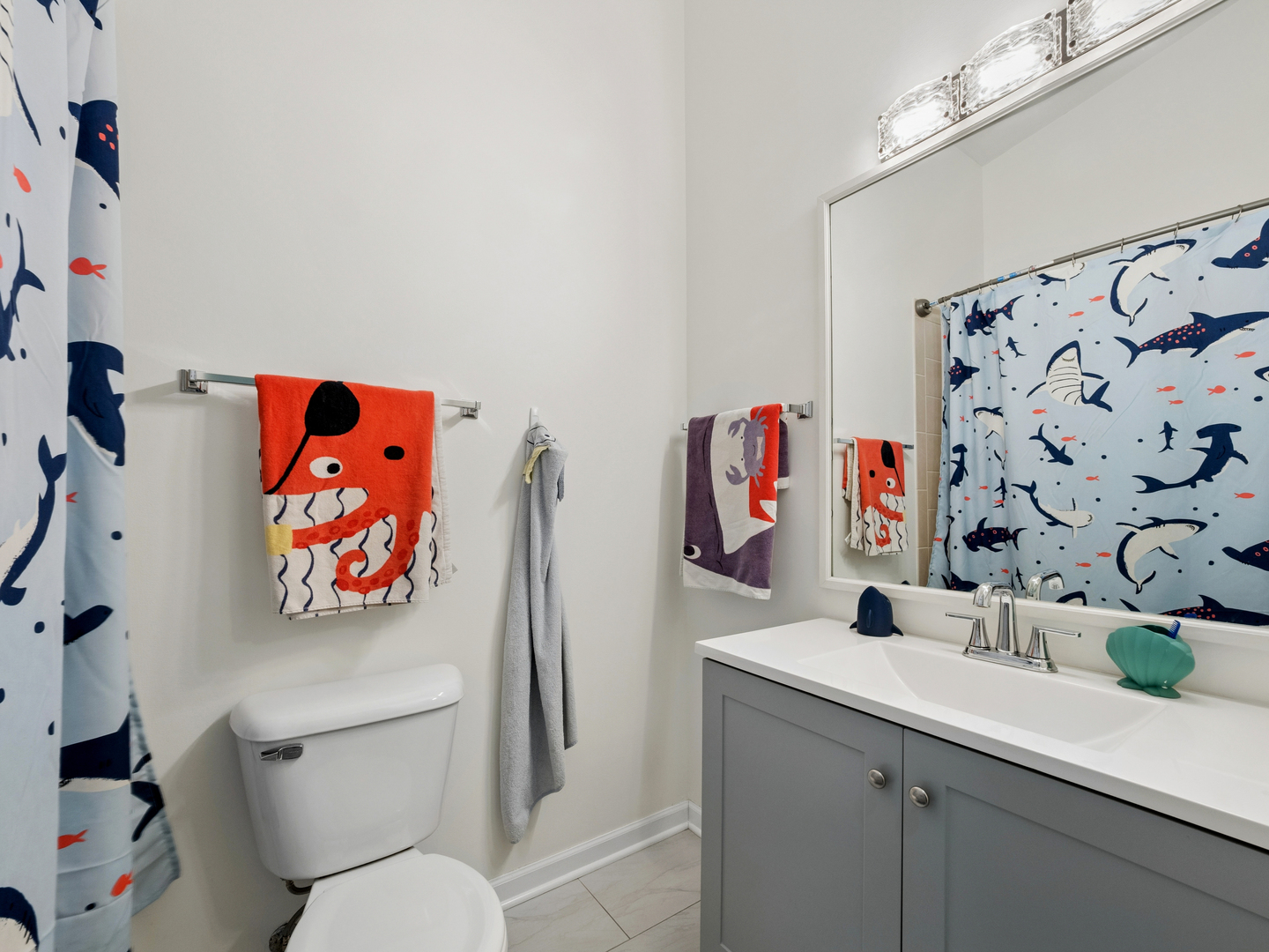 1656 Normandy Woods Court, Grayslake, IL 60030