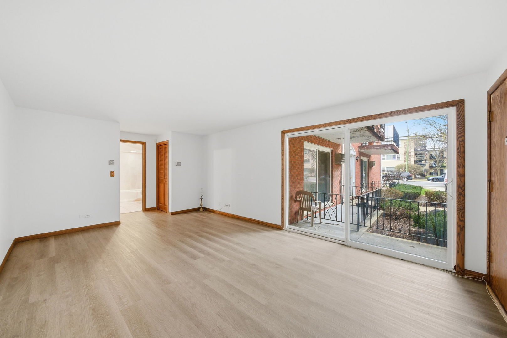 6533 N Northwest Highway #1C, Chicago, IL 60631