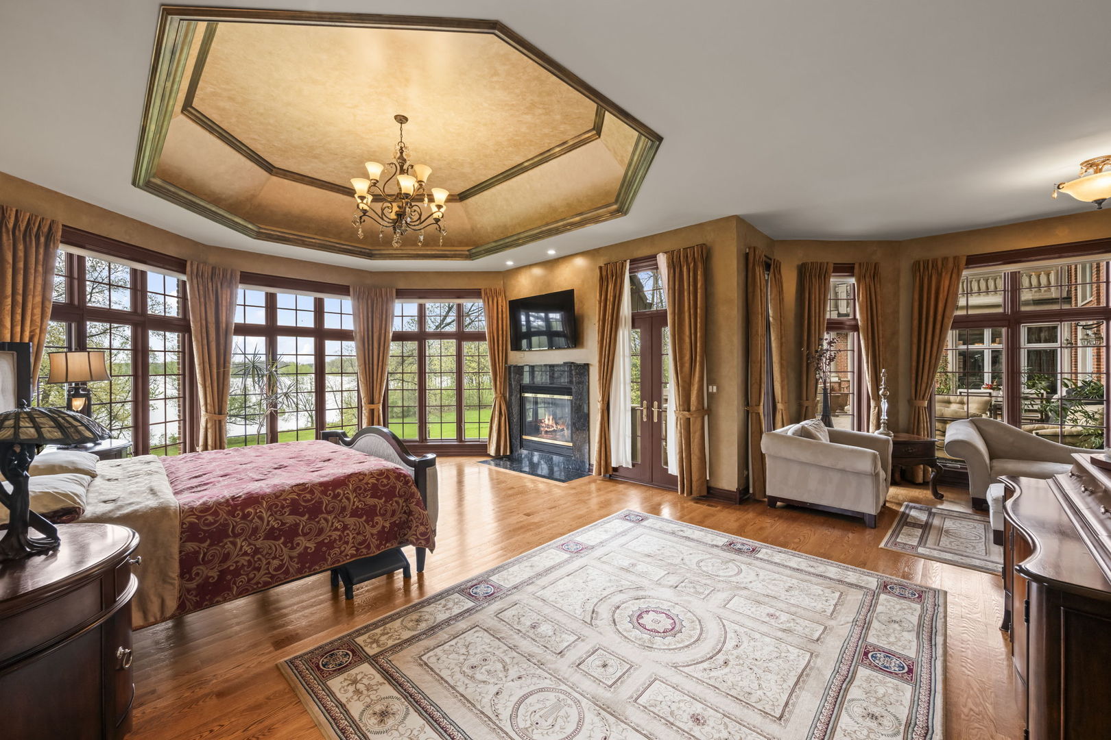 27147 N Chevy Chase Road, Mundelein, IL 60060
