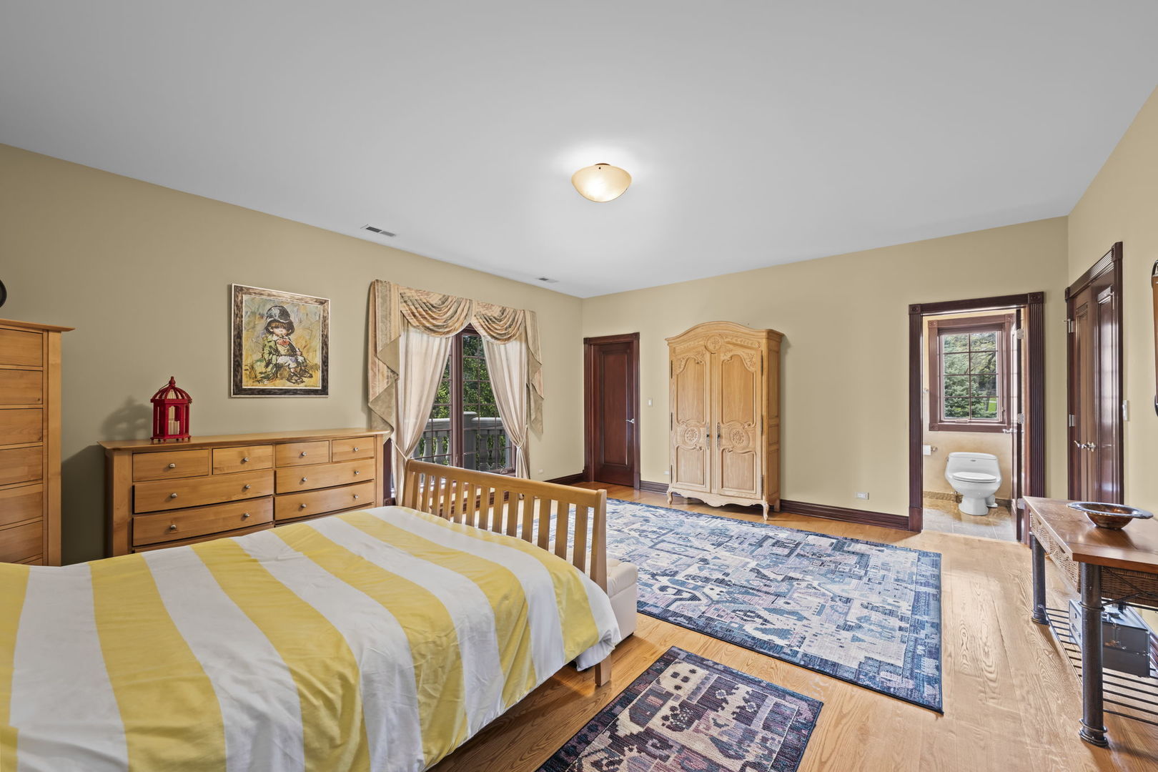 27147 N Chevy Chase Road, Mundelein, IL 60060