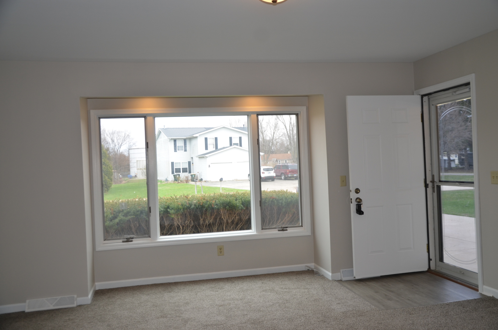 2547 N 4645th Road #B, Somonauk, IL 60552