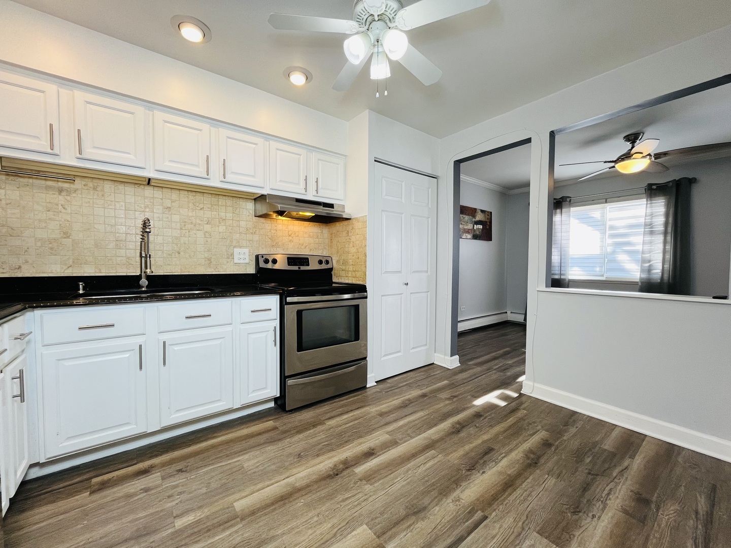 Arlington Heights, IL 60004