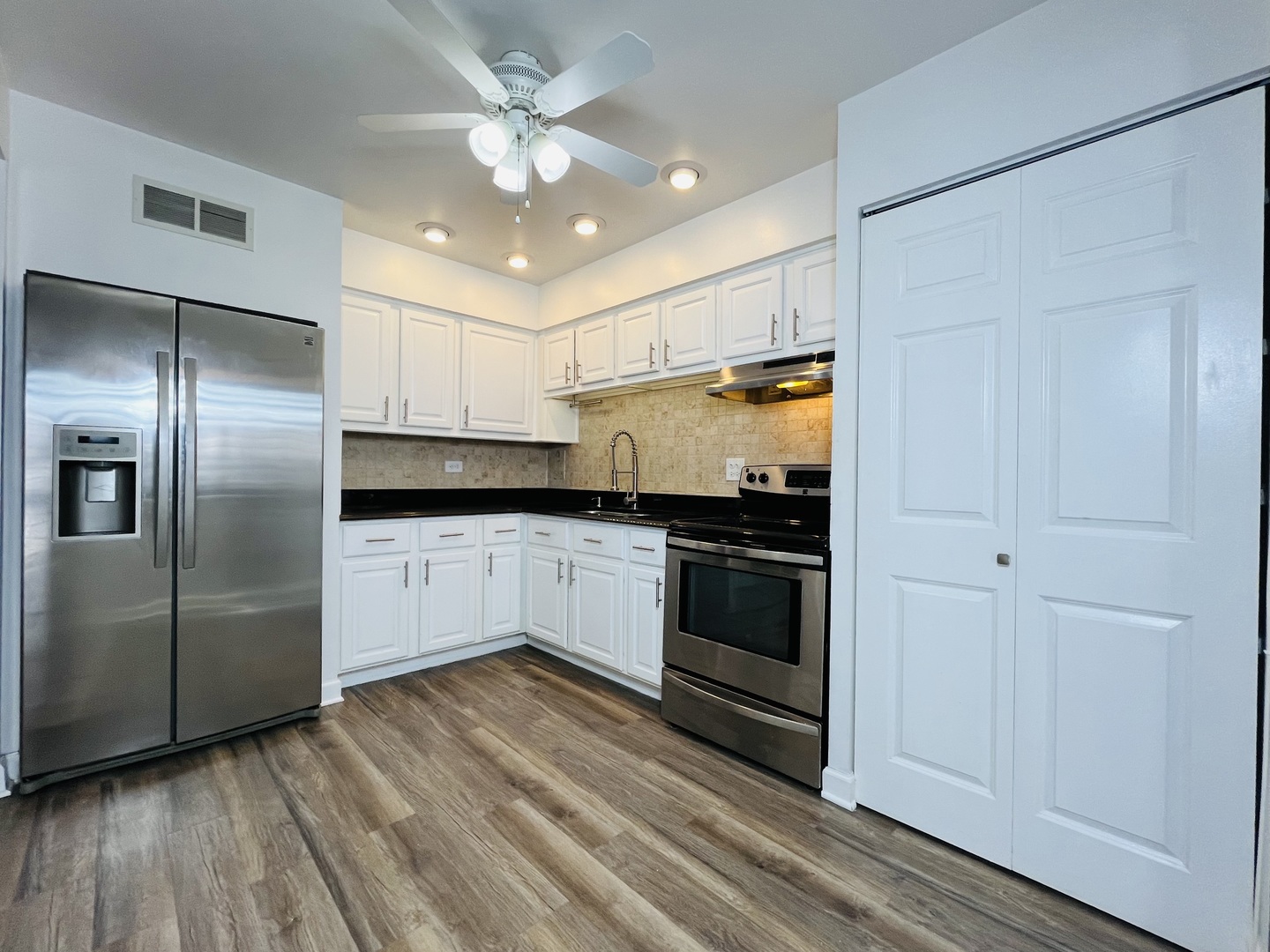 Arlington Heights, IL 60004