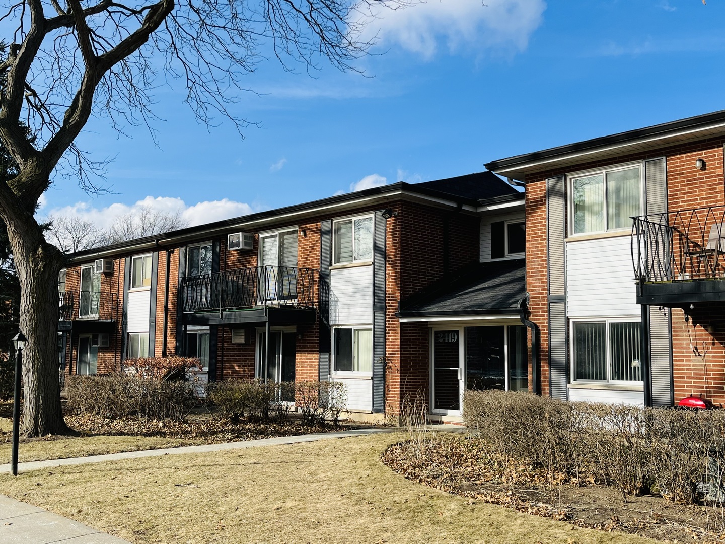 Arlington Heights, IL 60004