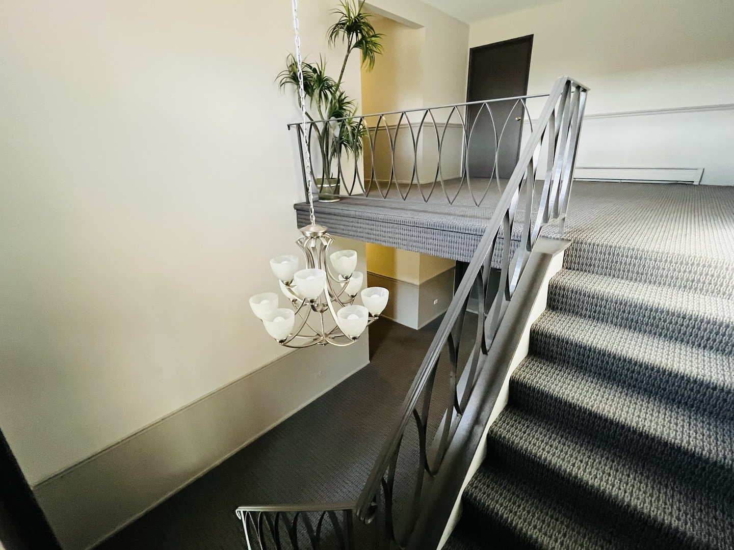 Arlington Heights, IL 60004