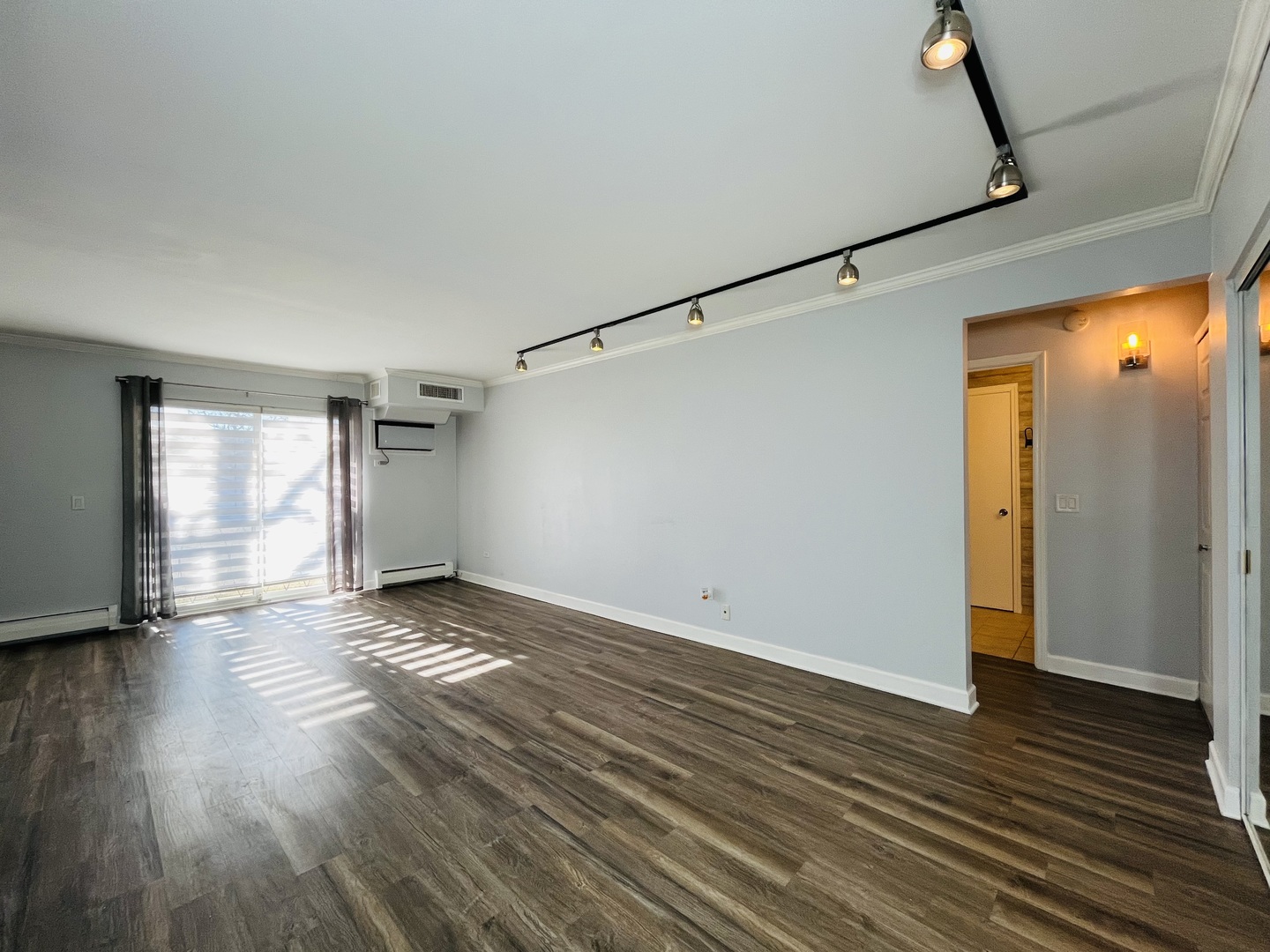 Arlington Heights, IL 60004