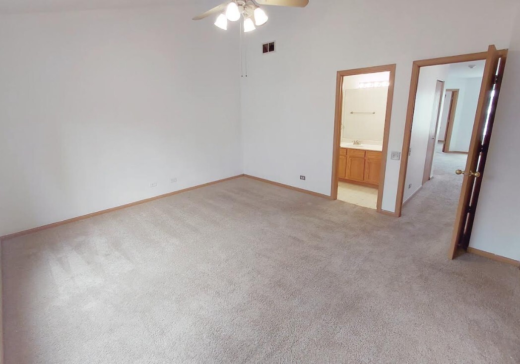 2508 Carrolwood Road #2508, Naperville, IL 60540