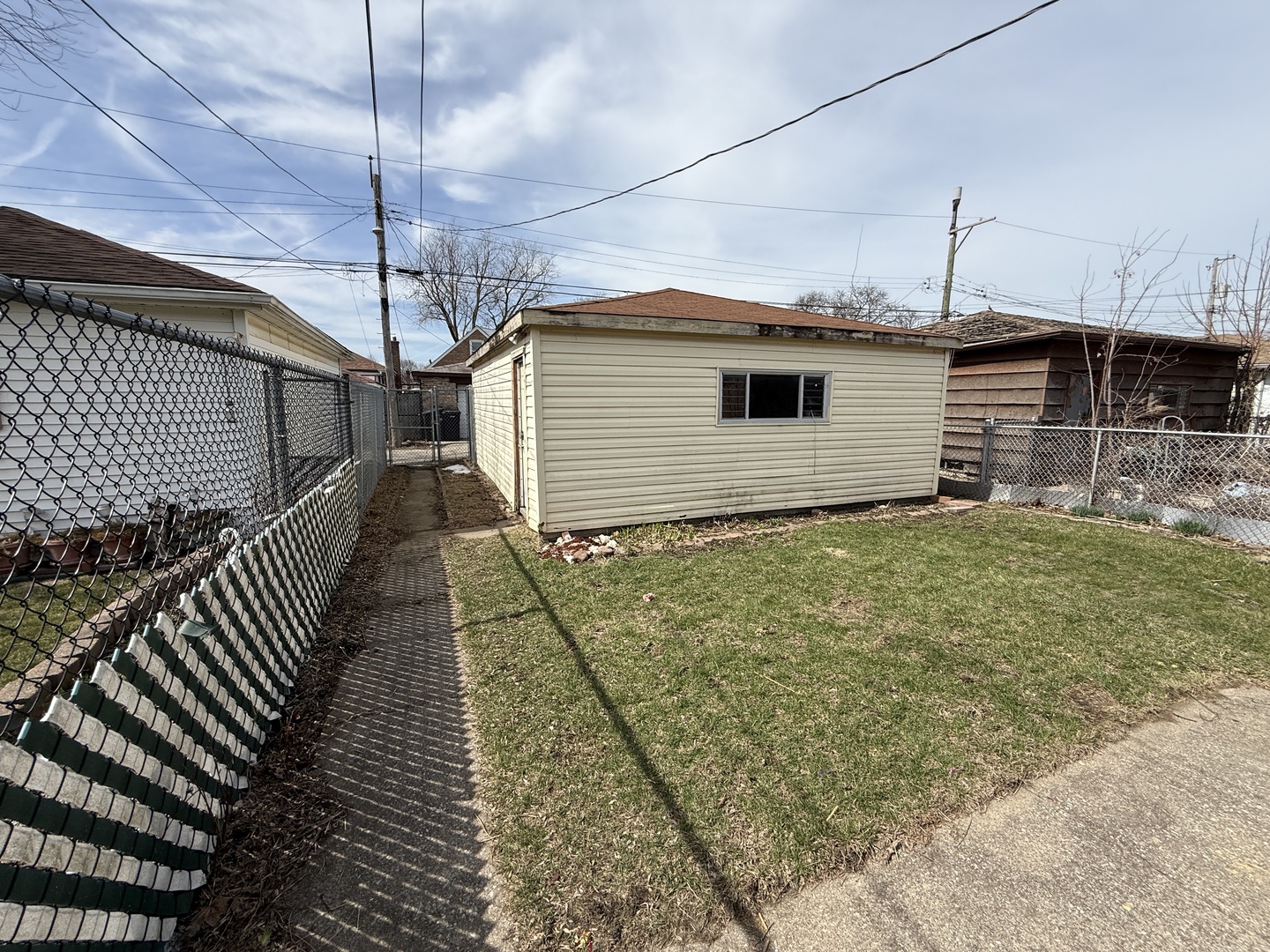 8842 S CREGIER Avenue, Chicago, IL 60617