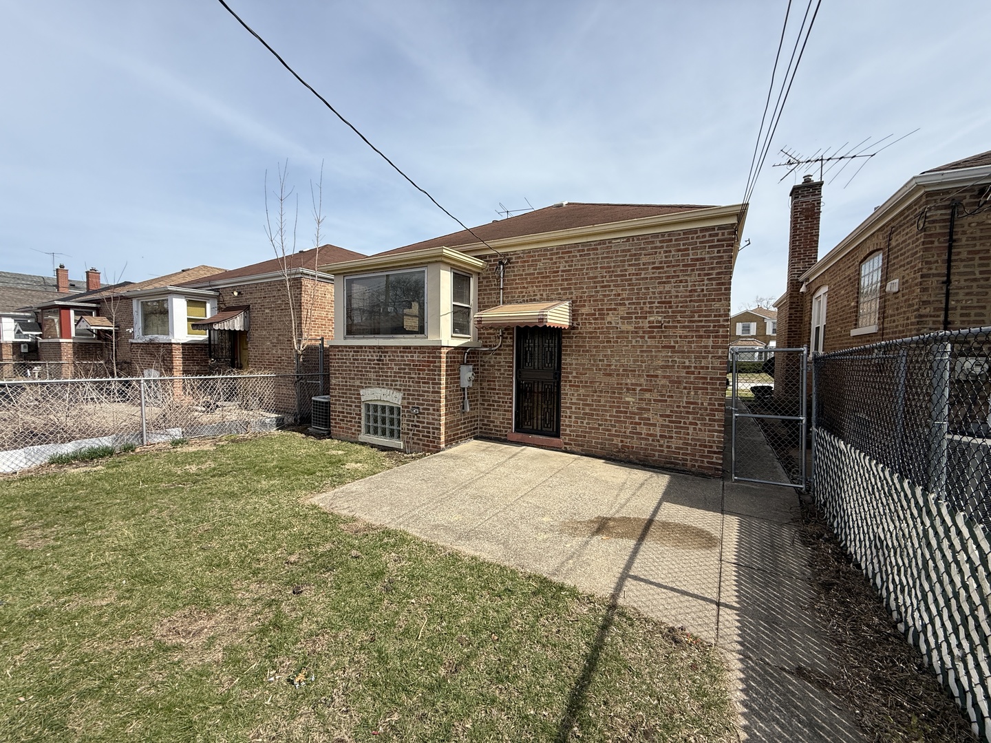 8842 S CREGIER Avenue, Chicago, IL 60617
