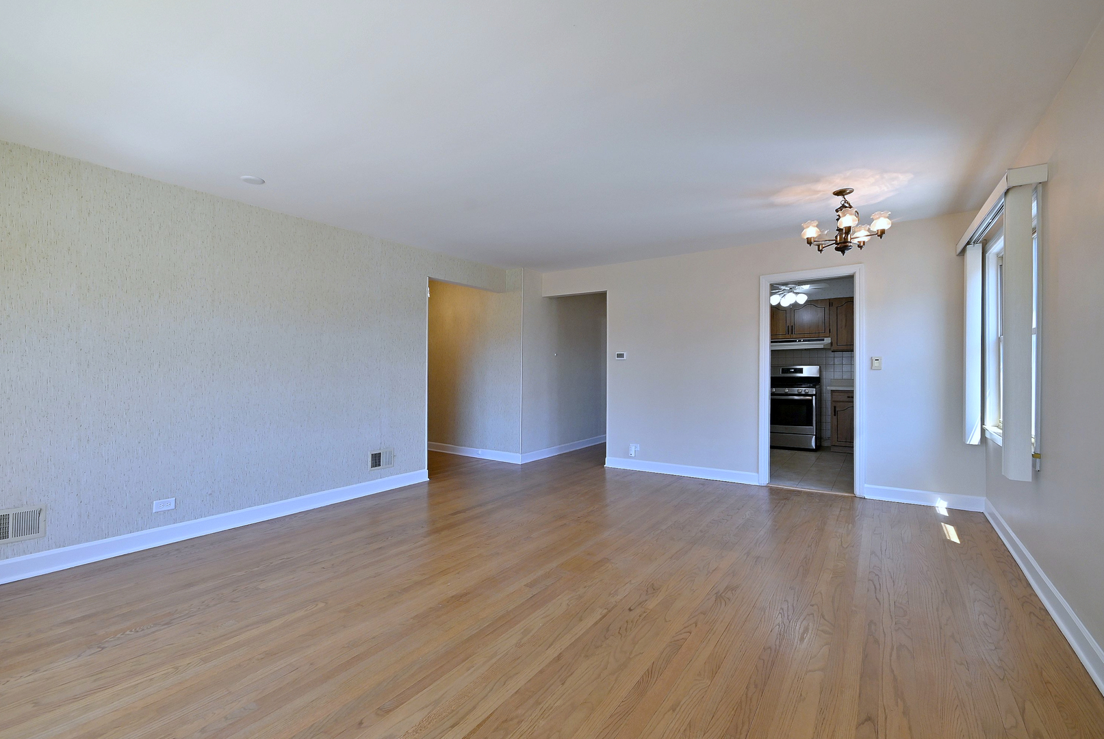 5036 Crain Street, Skokie, IL 60077