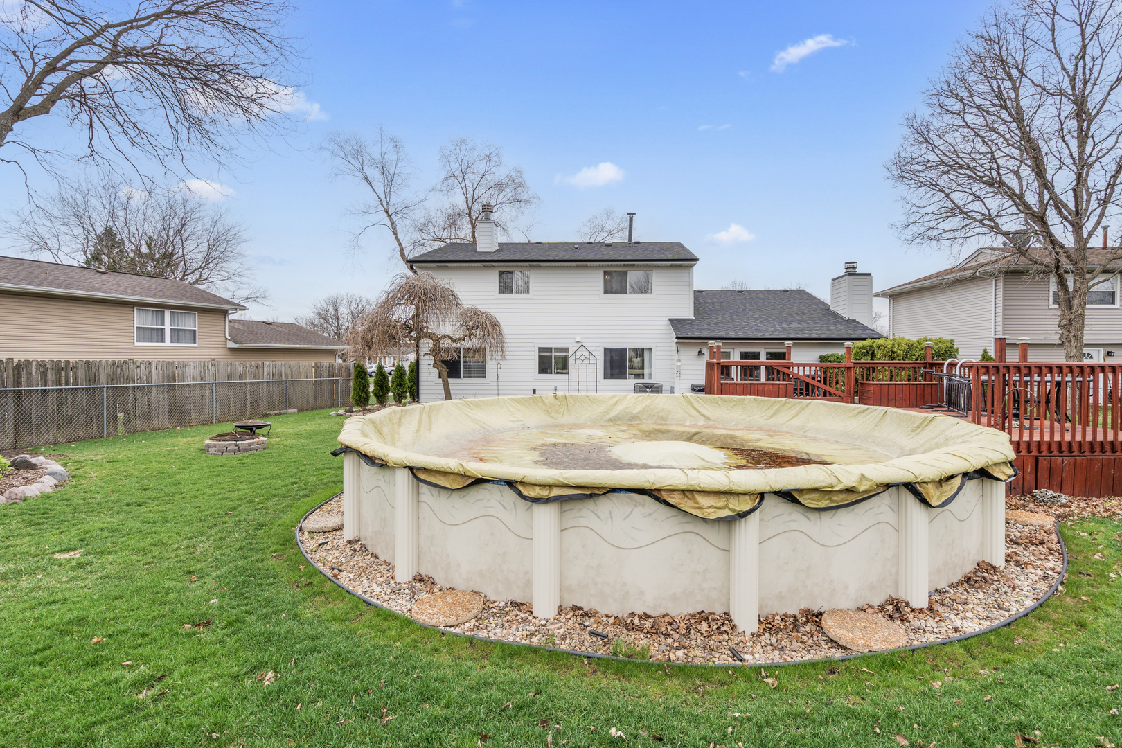 340 Stonehurst Lane, Roselle, IL 60172