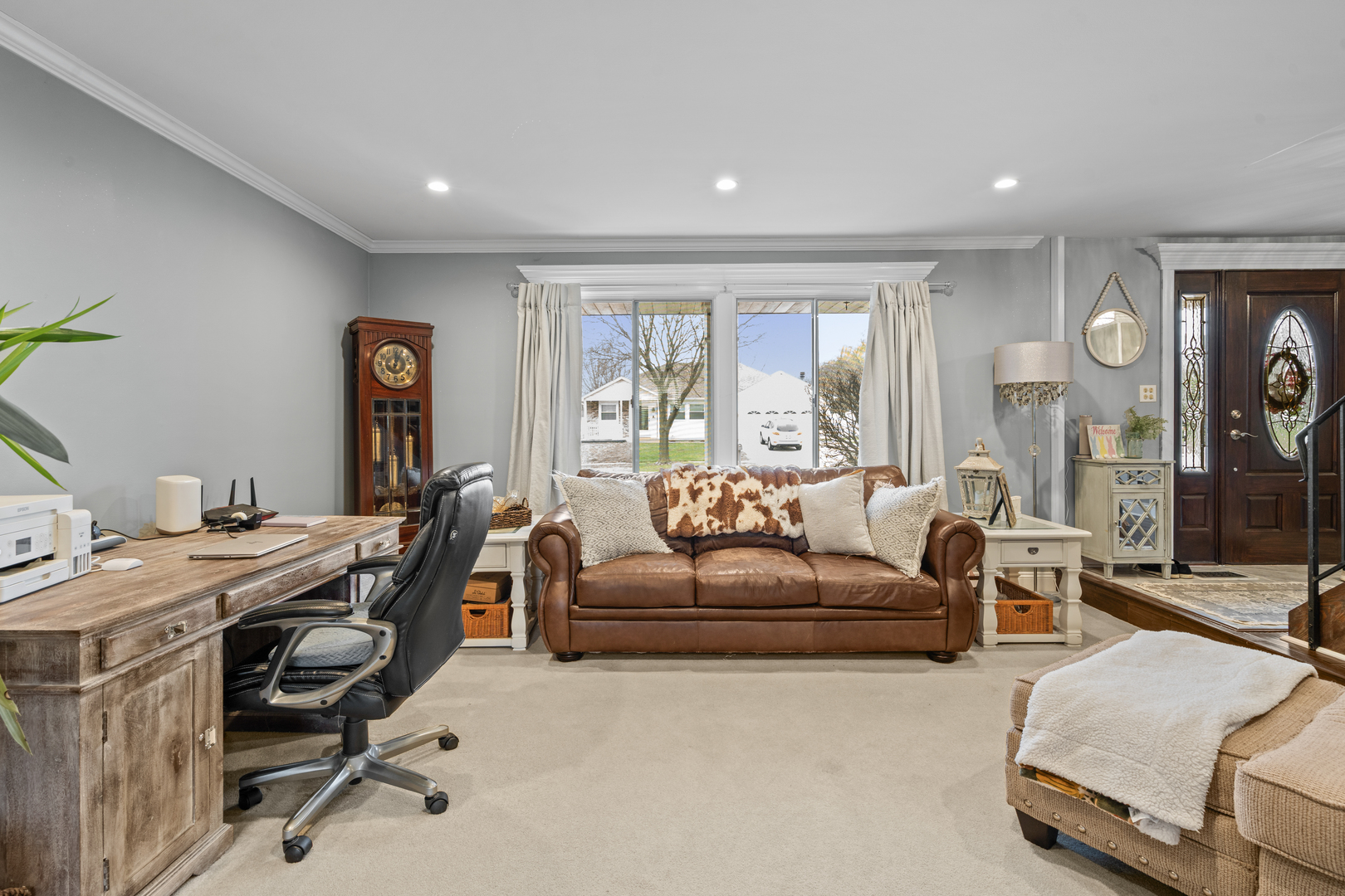 340 Stonehurst Lane, Roselle, IL 60172