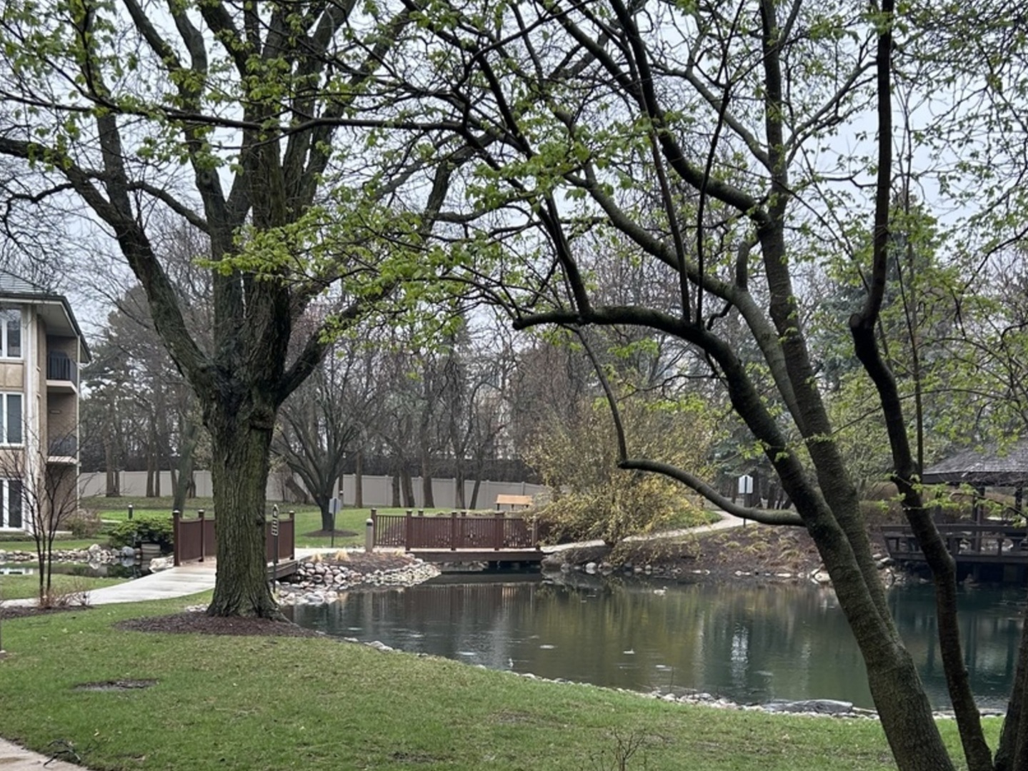 2 Oak Brook Club Drive #B111, Oak Brook, IL 60523