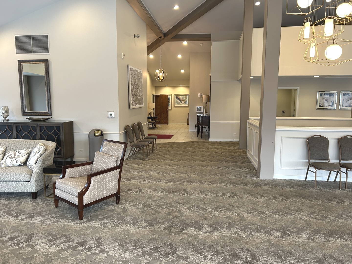 2 Oak Brook Club Drive #B111, Oak Brook, IL 60523