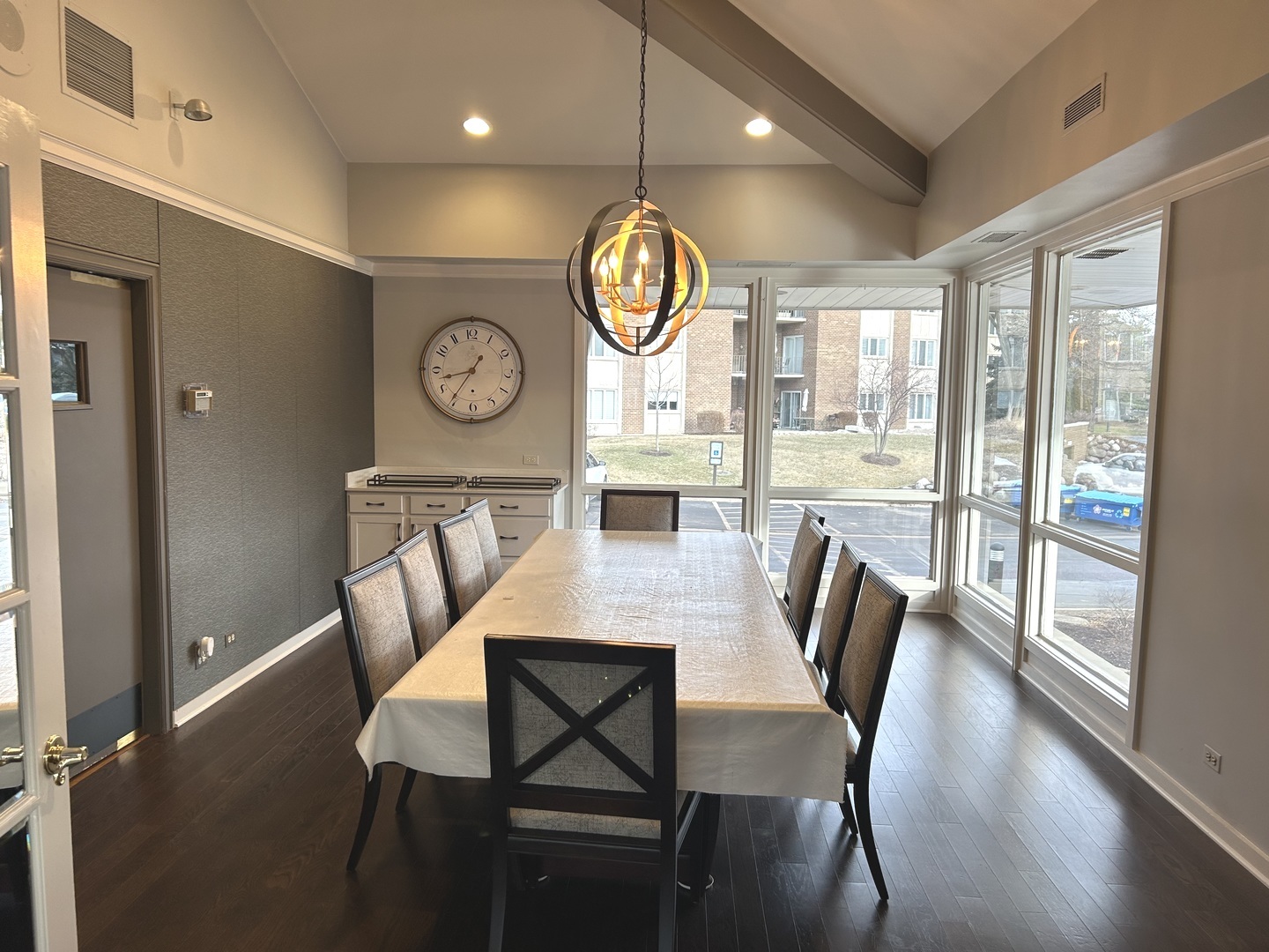 2 Oak Brook Club Drive #B111, Oak Brook, IL 60523