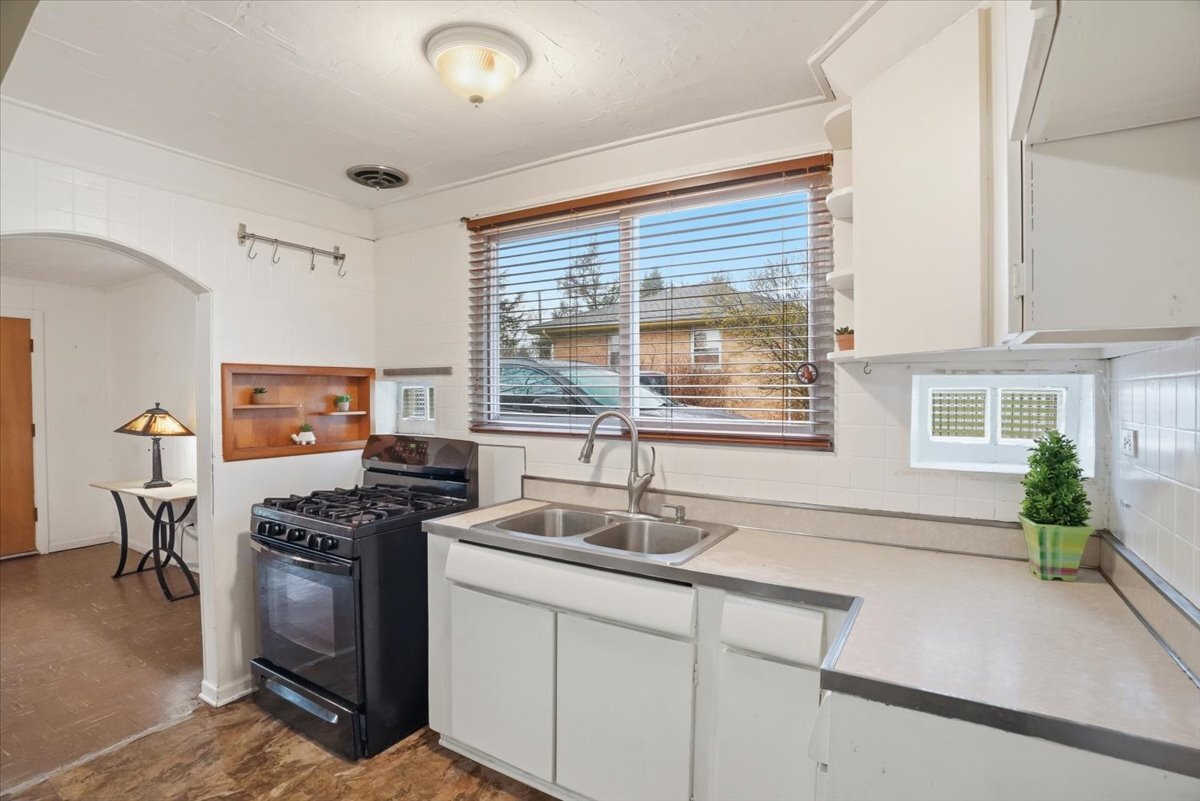 34223 N Harrison Avenue, Round Lake, IL 60073